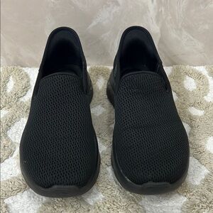 Women’s Skechers slip ins  go walk